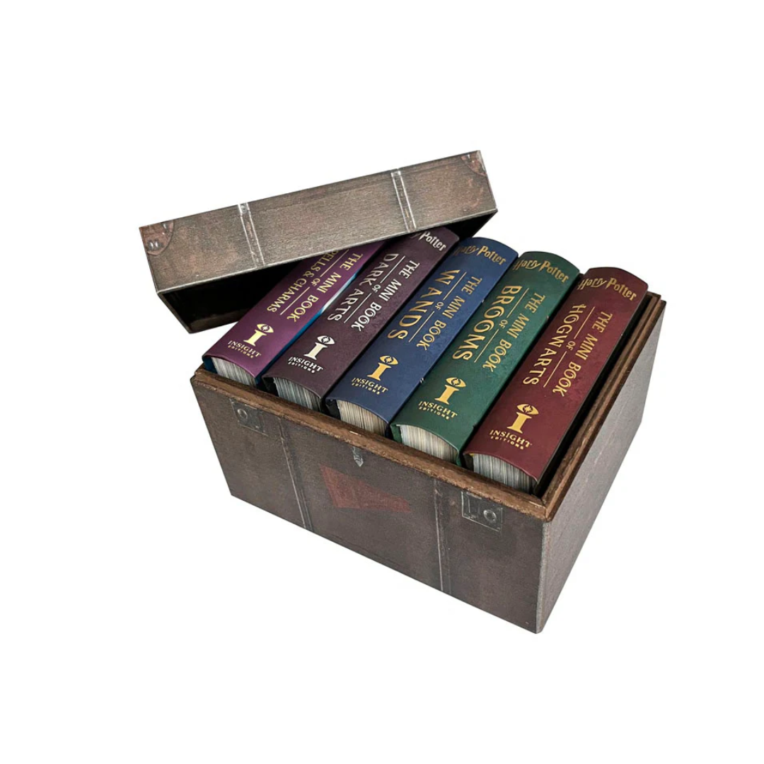 Harry Potter: Mini Book Trunk (Collectible)