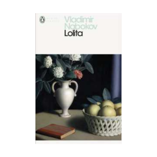 Lolita by Vladimir Nabokov (Modern Classics)